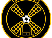 Torpoint miss chance to go top of league