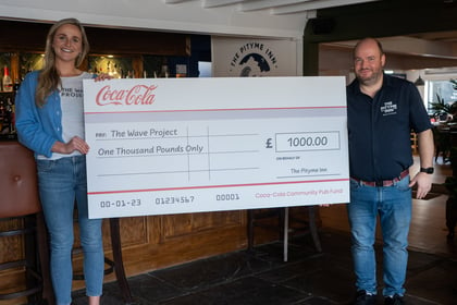 Cornish pub donates £1,000 to local cause after awards success