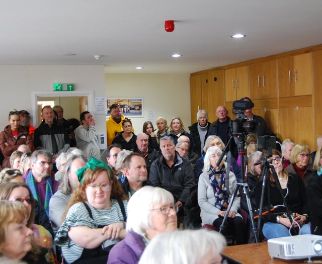 Looe residents support to safeguard houses for local residents 