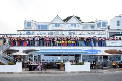 Looe community academy celebrate their prom in style 
