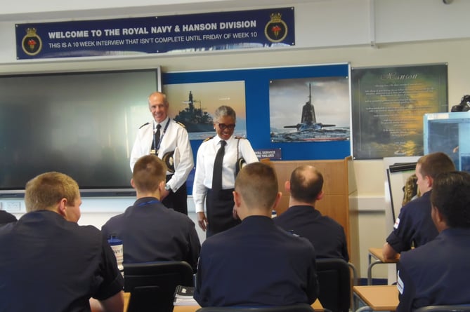 Hon Capt Golding meets recruits in training