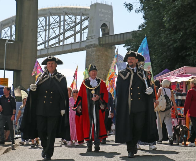 VIDEO: Large crowds for the opening day of the 2023 Saltash Regatta 