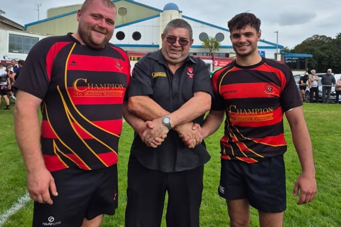 Joint vice-captain Mike Prowse (left) and Alex Kendall were voted Liskeard-Looe's joint man of the matches in their final pre-season outing against visiting Old Techs on Saturday. Picture: Liskeard-Looe RFC