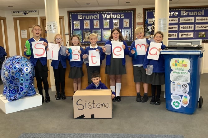 Pupils from Brunel Primary and Nursery Academy are asking for your donations of old used lunchboxes so they can win a new playground. (Photo credit: Sistema)