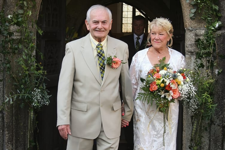 Chris and Lyn Thomas at their Callngton Town Hall wedding with 125 guests