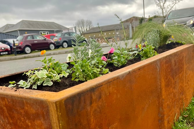 Westcounty Fabrication Limited have recently installed Cor-Ten weathering steel planters along the verges of the Gilston Road Industrial Estate 