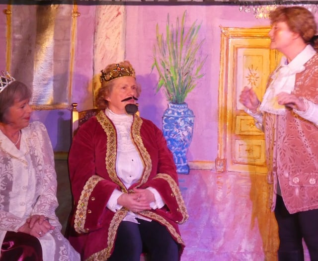 Looe Players put on quite the show with funny version of Cinderella